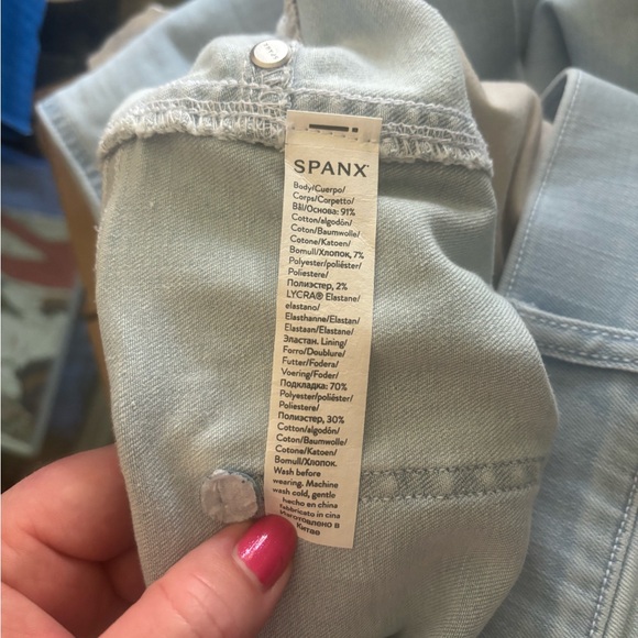 SPANX Pull-on High Rise Flare Jeans || Light Wash || Size Large - Picture 8 of 9